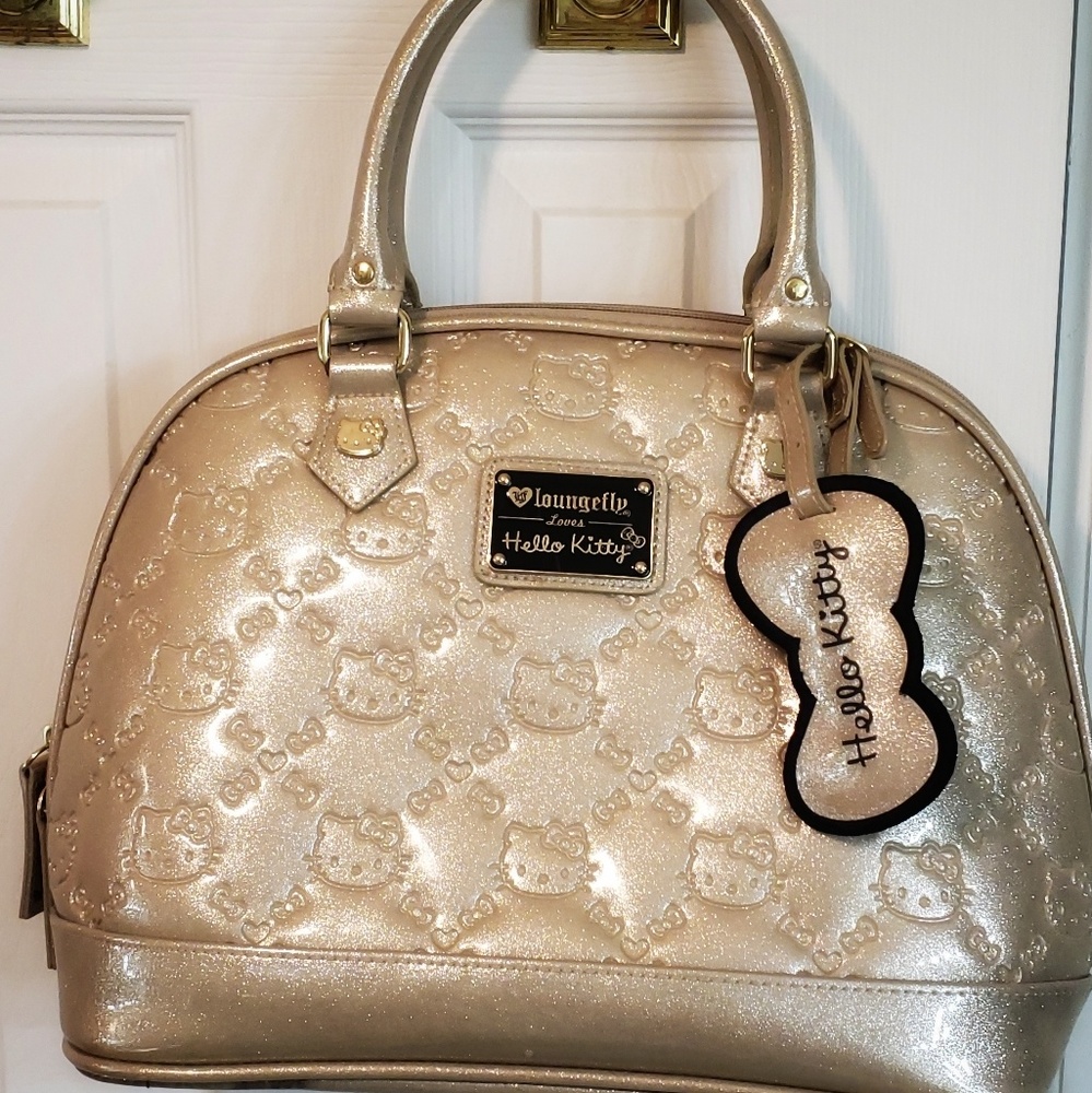Limited Edition Loungefly loves Hello Kitty Purse